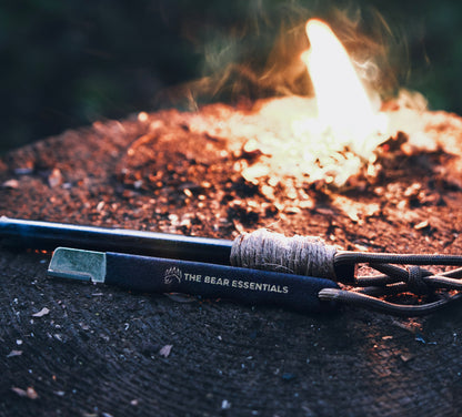 Bushcraft Fire Kit — Ferro Rod & Waxed Canvas Foraging Pouch Bundle