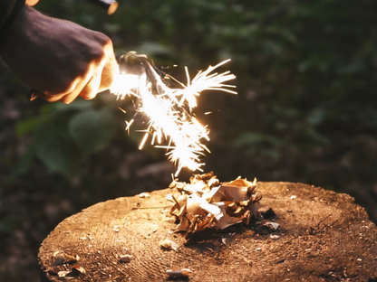 Bushcraft Fire Kit — Ferro Rod & Waxed Canvas Foraging Pouch Bundle